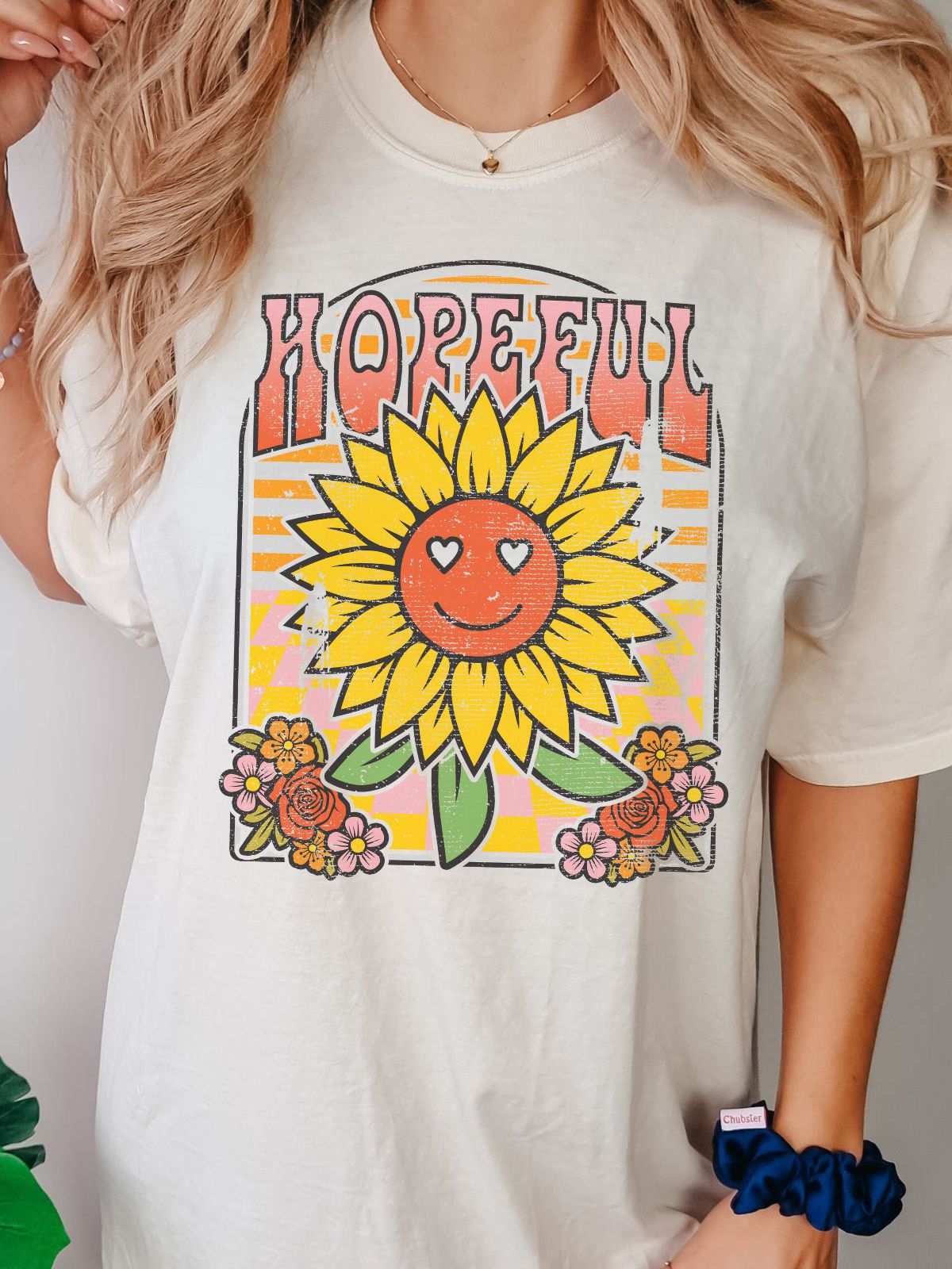 Hopeful sunflower graphic t-shirt with floral design