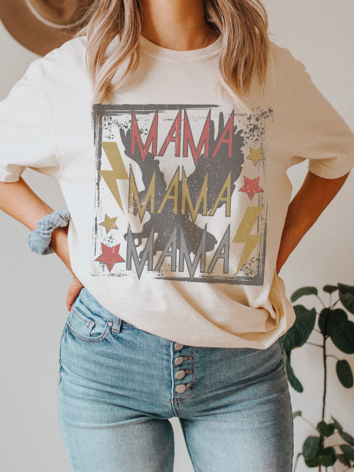 Mama graphic tee with stars and lightning bolts
