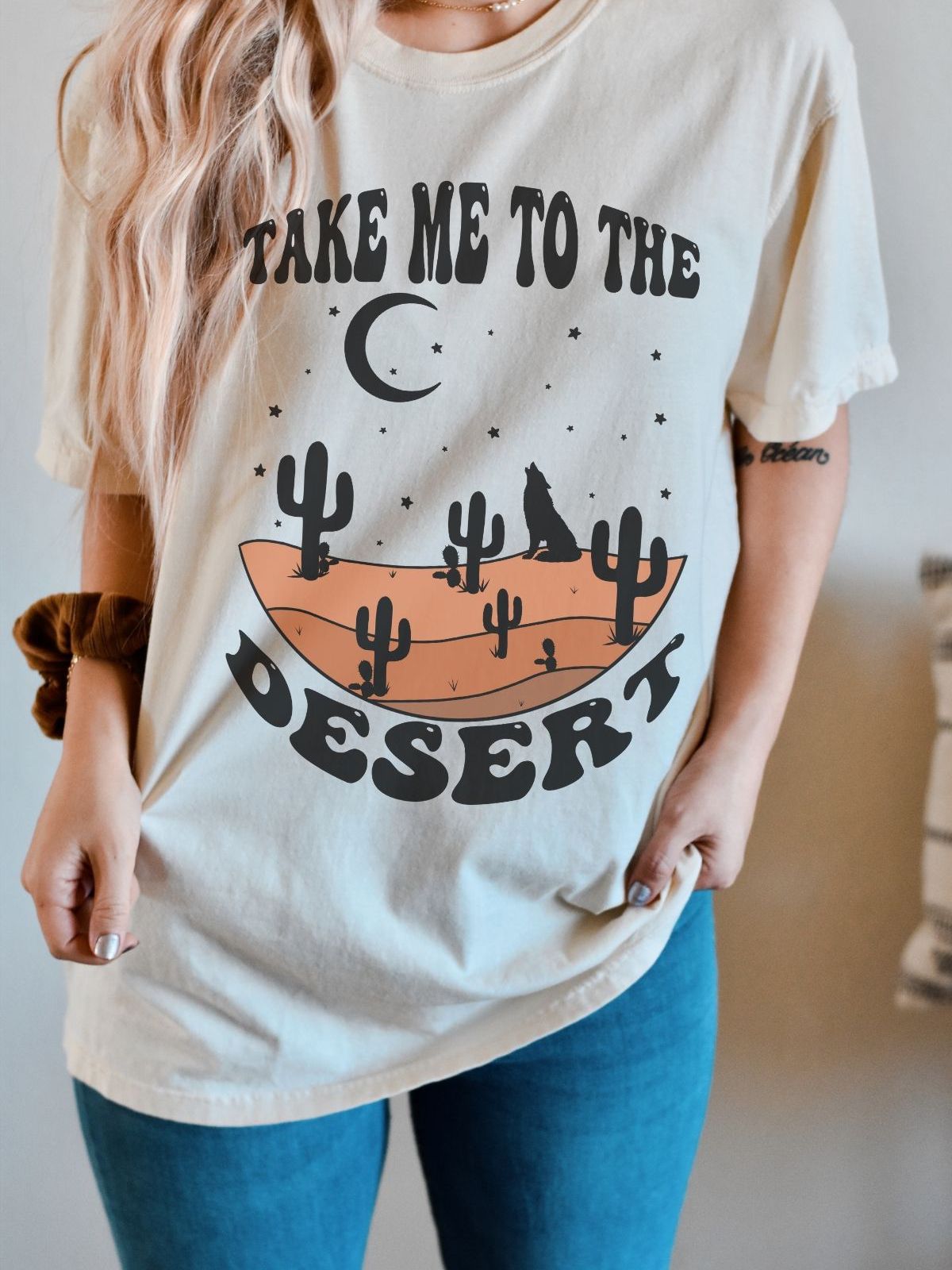 desert themed t-shirt with cacti and wolf