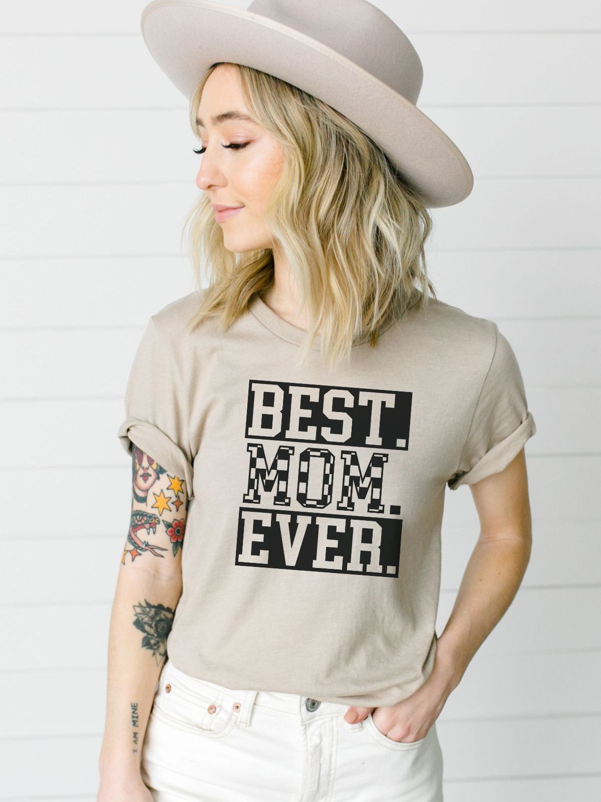 woman wearing Best Mom Ever t-shirt