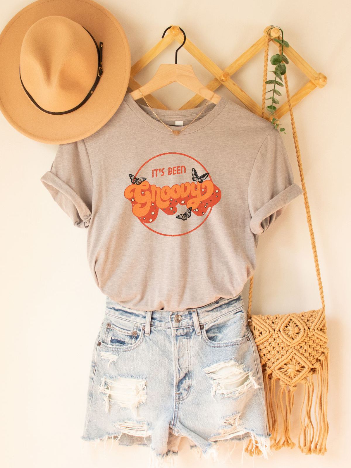 Groovy t-shirt with retro design and butterflies