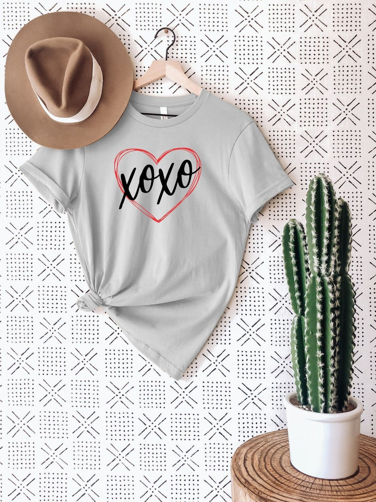 XOXO heart design womens t-shirt
