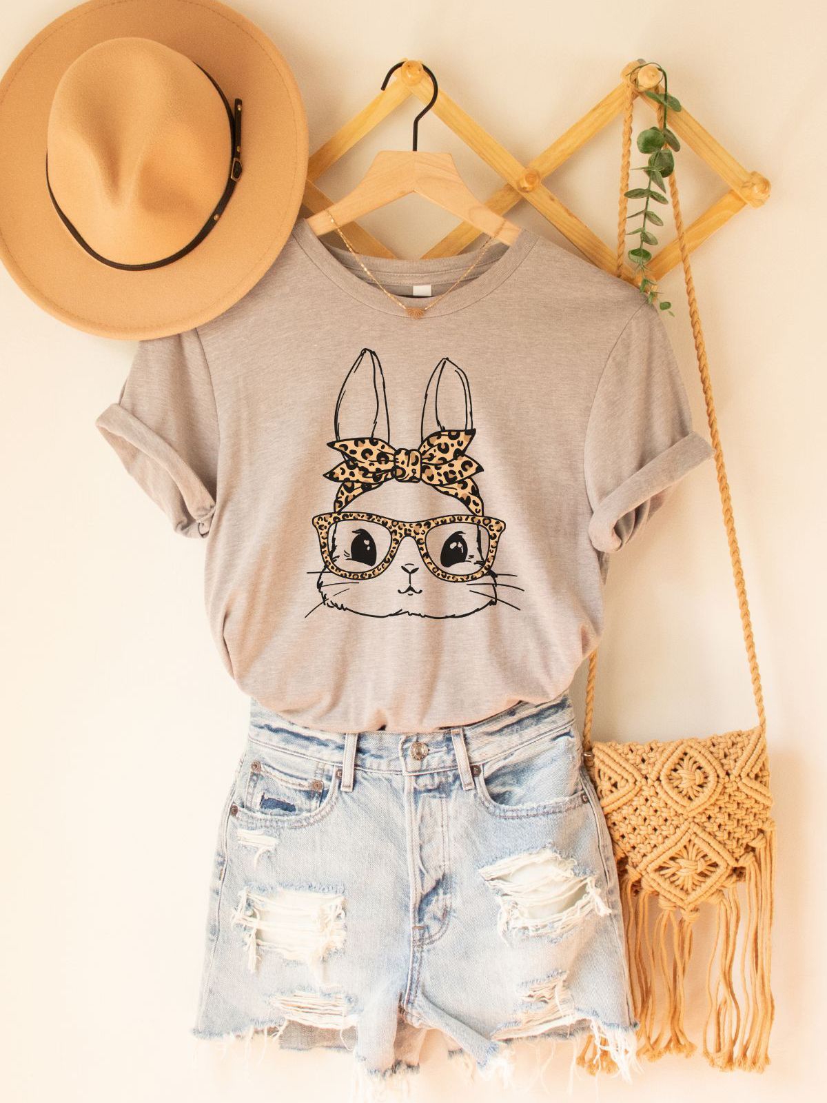 Bunny design women's t-shirt with leopard print accessories
