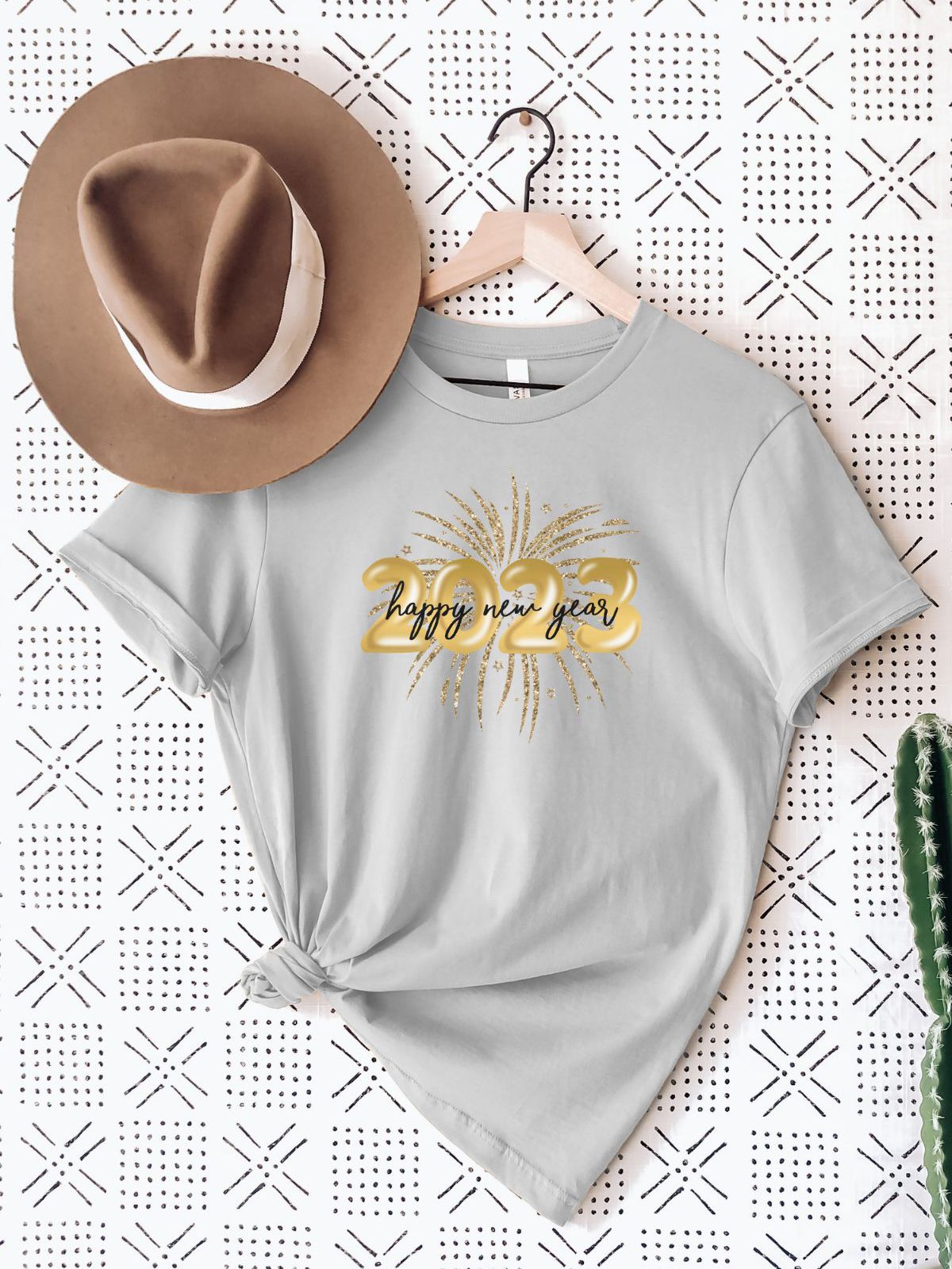 Grey t-shirt with Happy New Year 2023 print