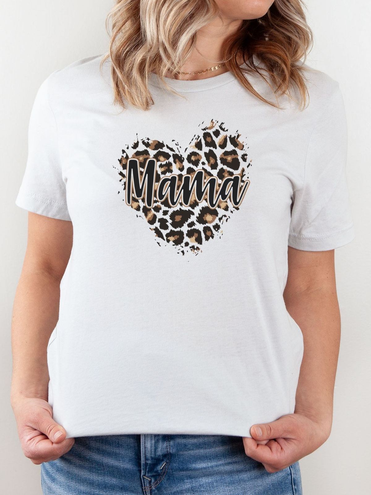 Leopard print heart mama womens t-shirt