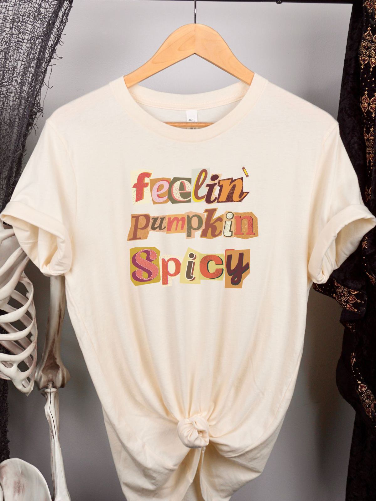 Feelin Pumpkin Spicy Women's T-Shirt Autumn