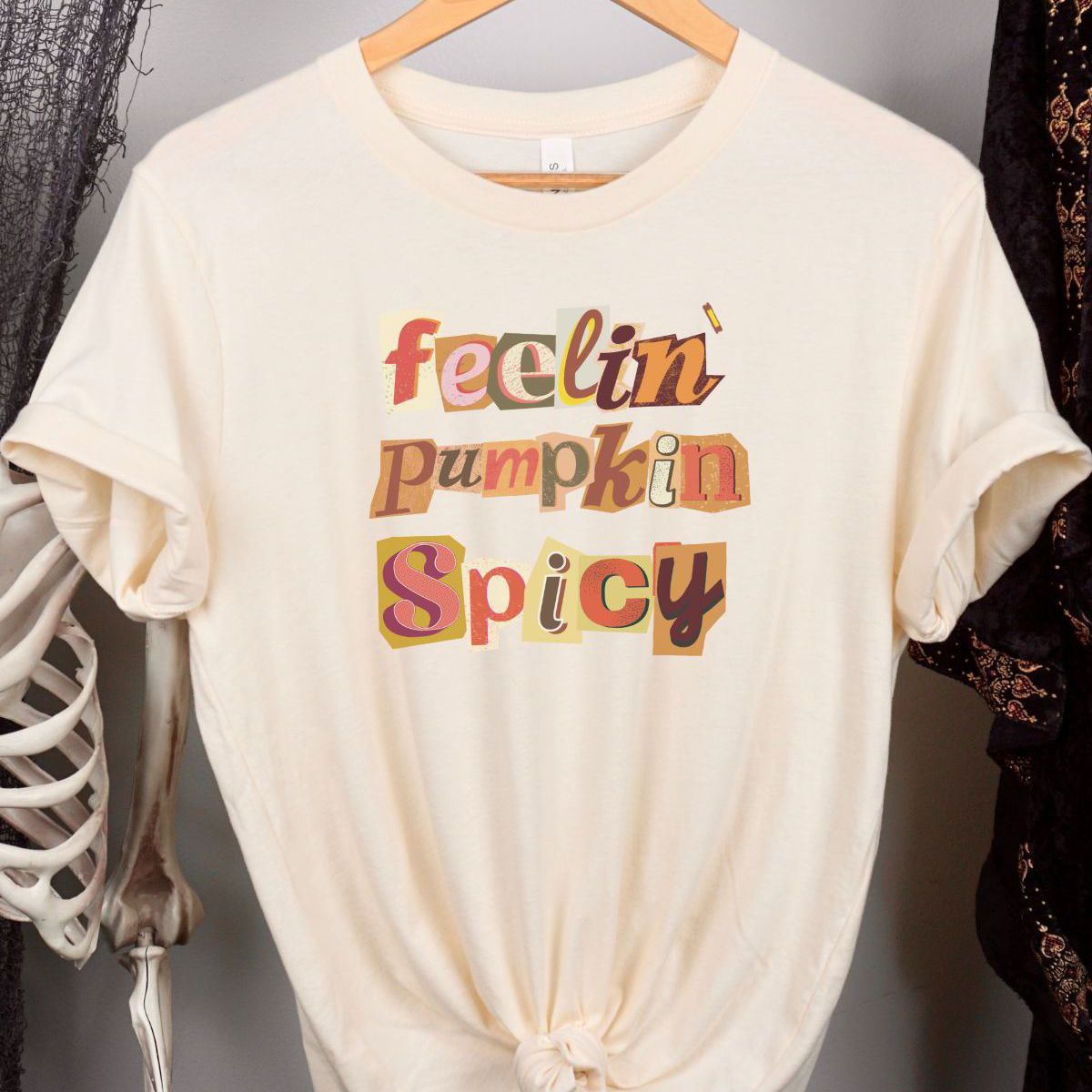 Feelin Pumpkin Spicy Women's T-Shirt Autumn