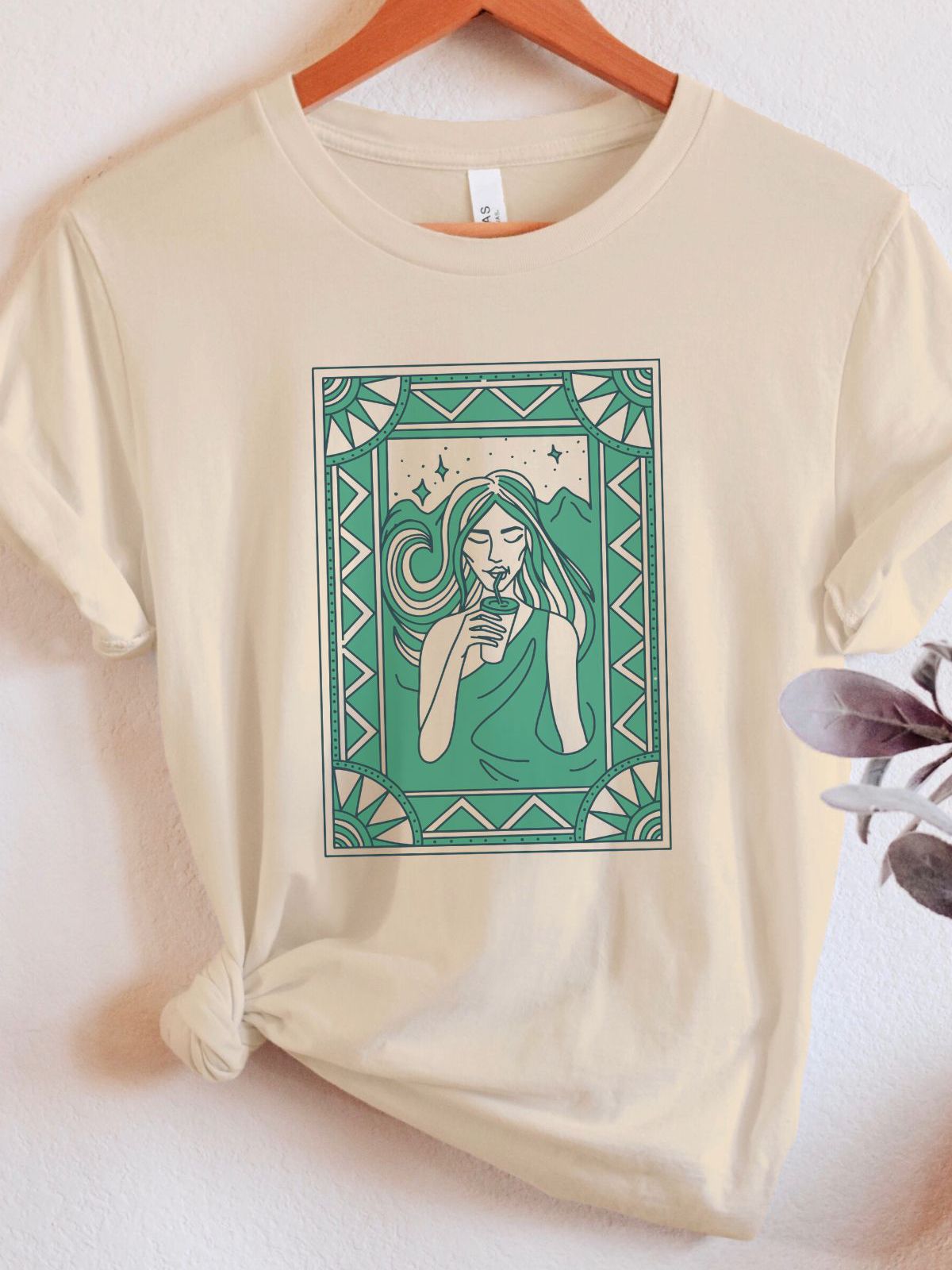 Green Art Graphic Women's Tee Casual Wear