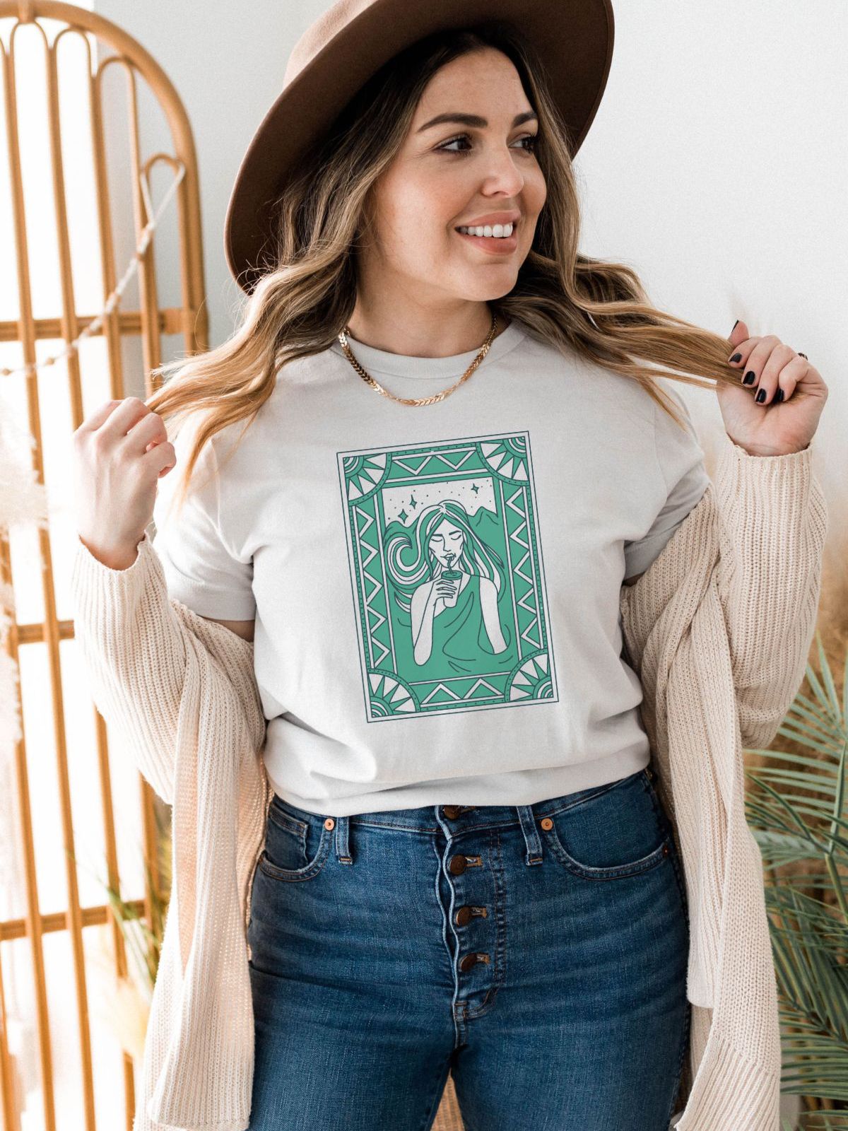 Green Art Graphic Women's Tee Casual Wear