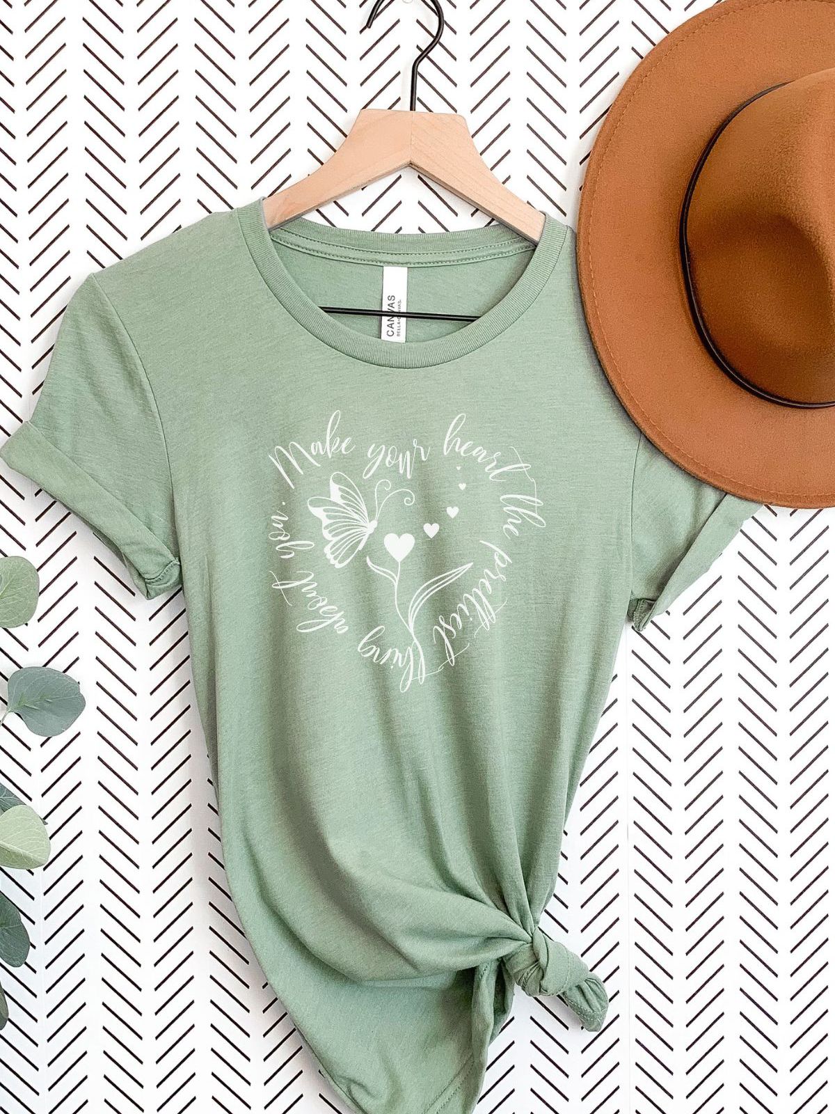 Heart Graphic Women's T-Shirt Spring