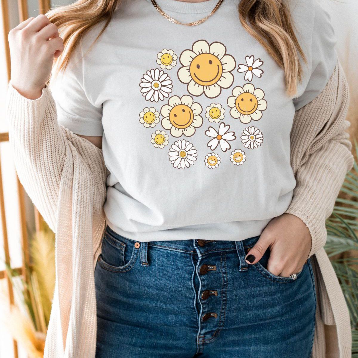Smiley Daisy Women's T-Shirt Spring