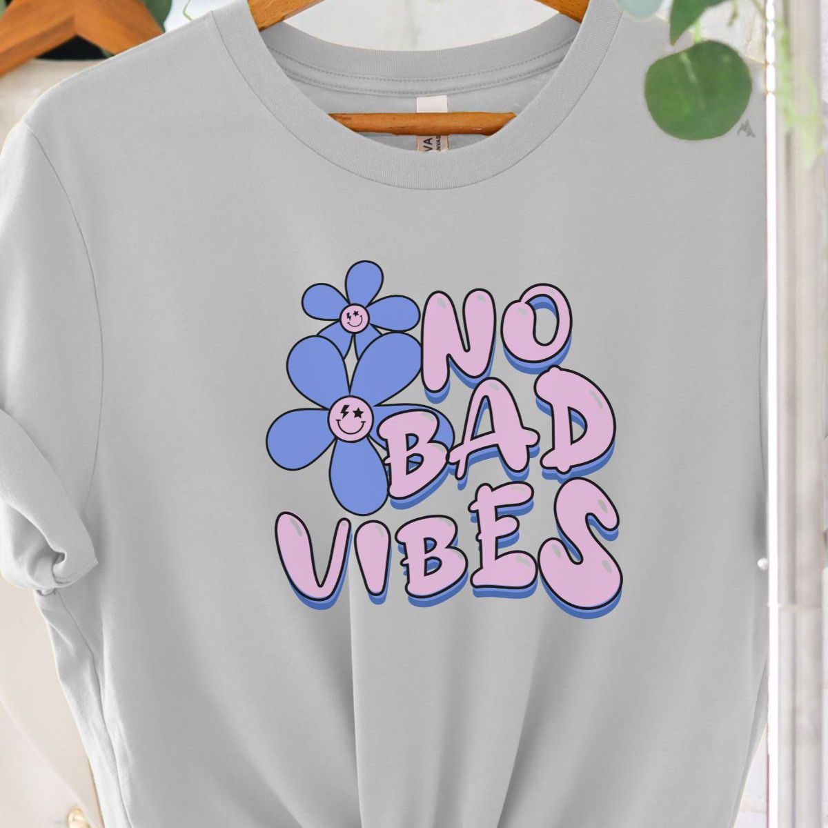 No Bad Vibes Women's T-Shirt Casual