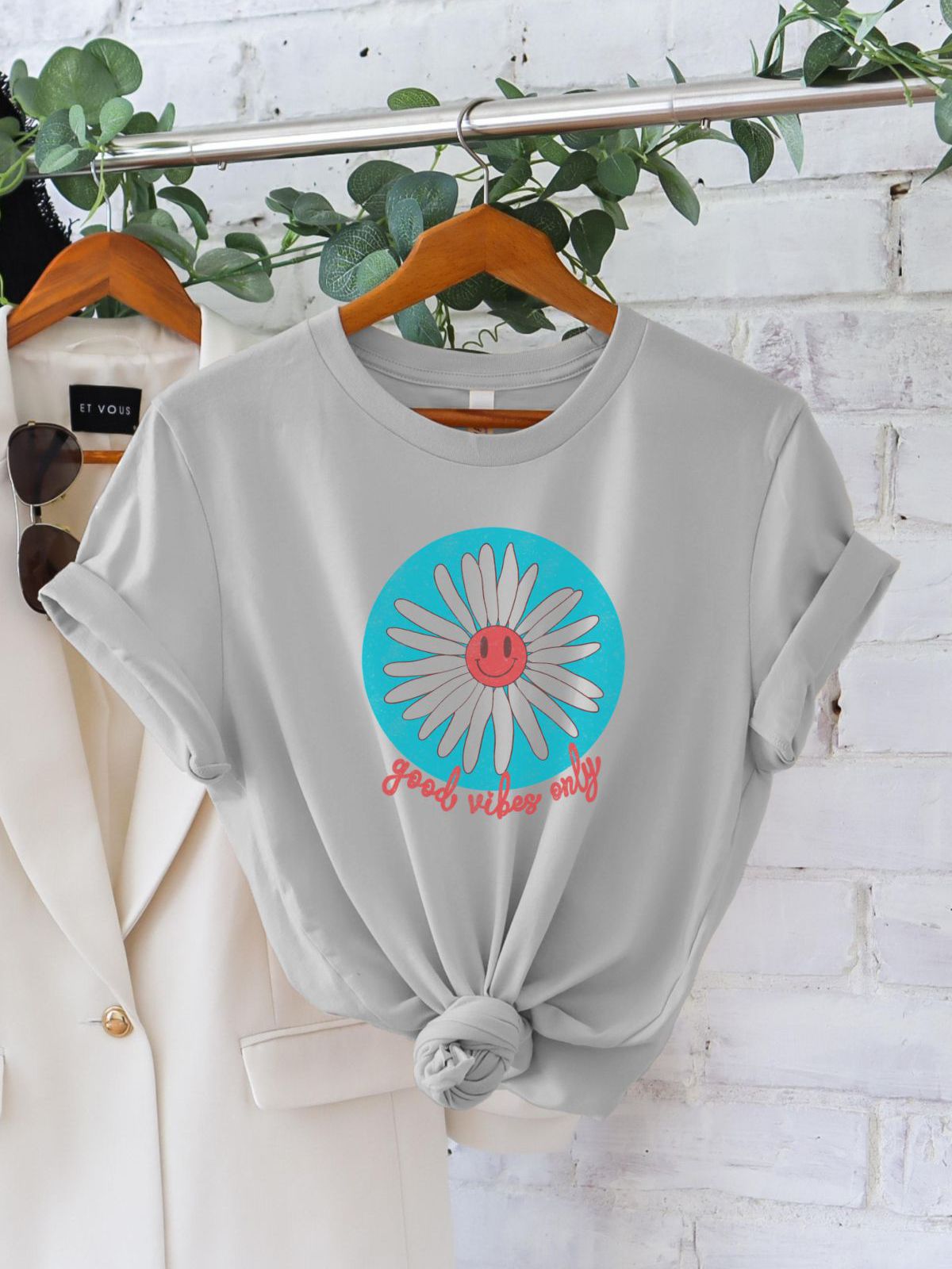 Good Vibes Only Women's T-Shirt Casual