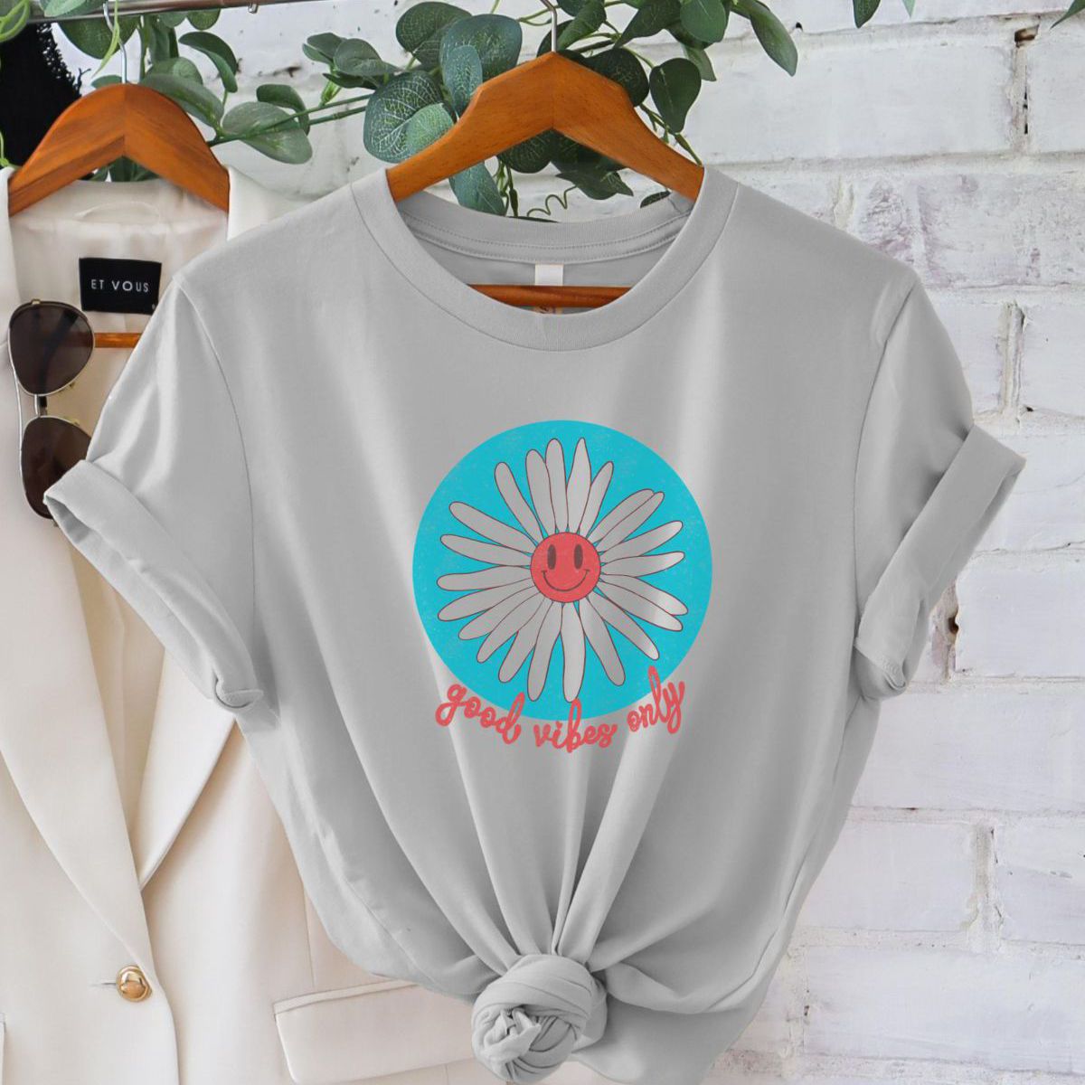 Good Vibes Only Women's T-Shirt Casual
