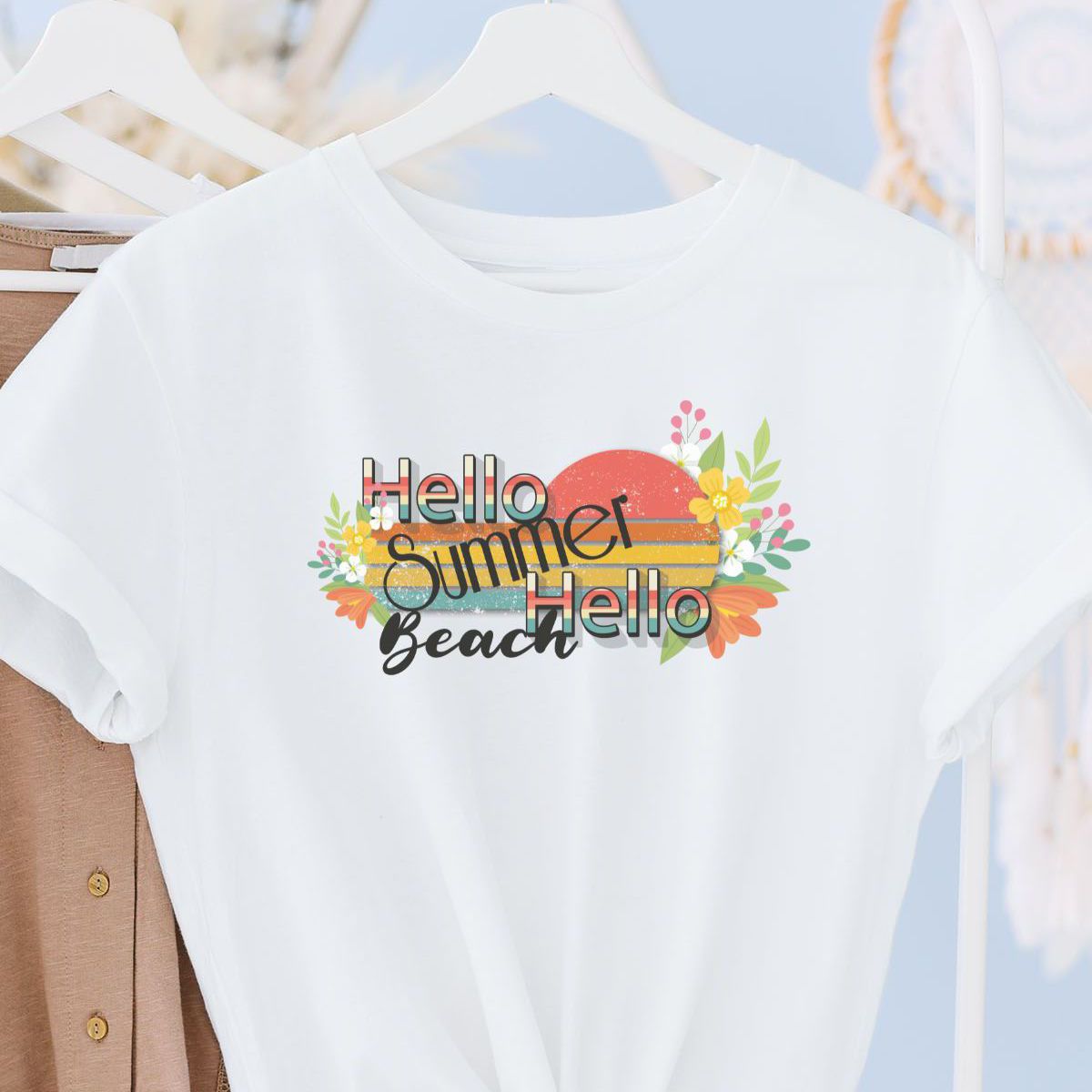 Hello Summer Women's Tee Beach