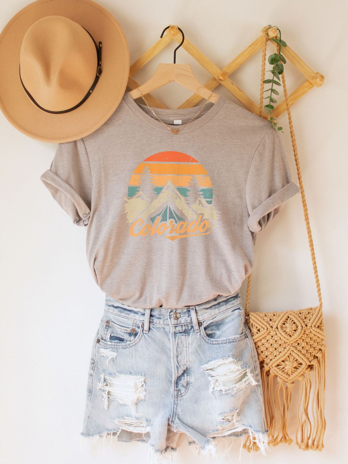 vintage mountain sunset tee