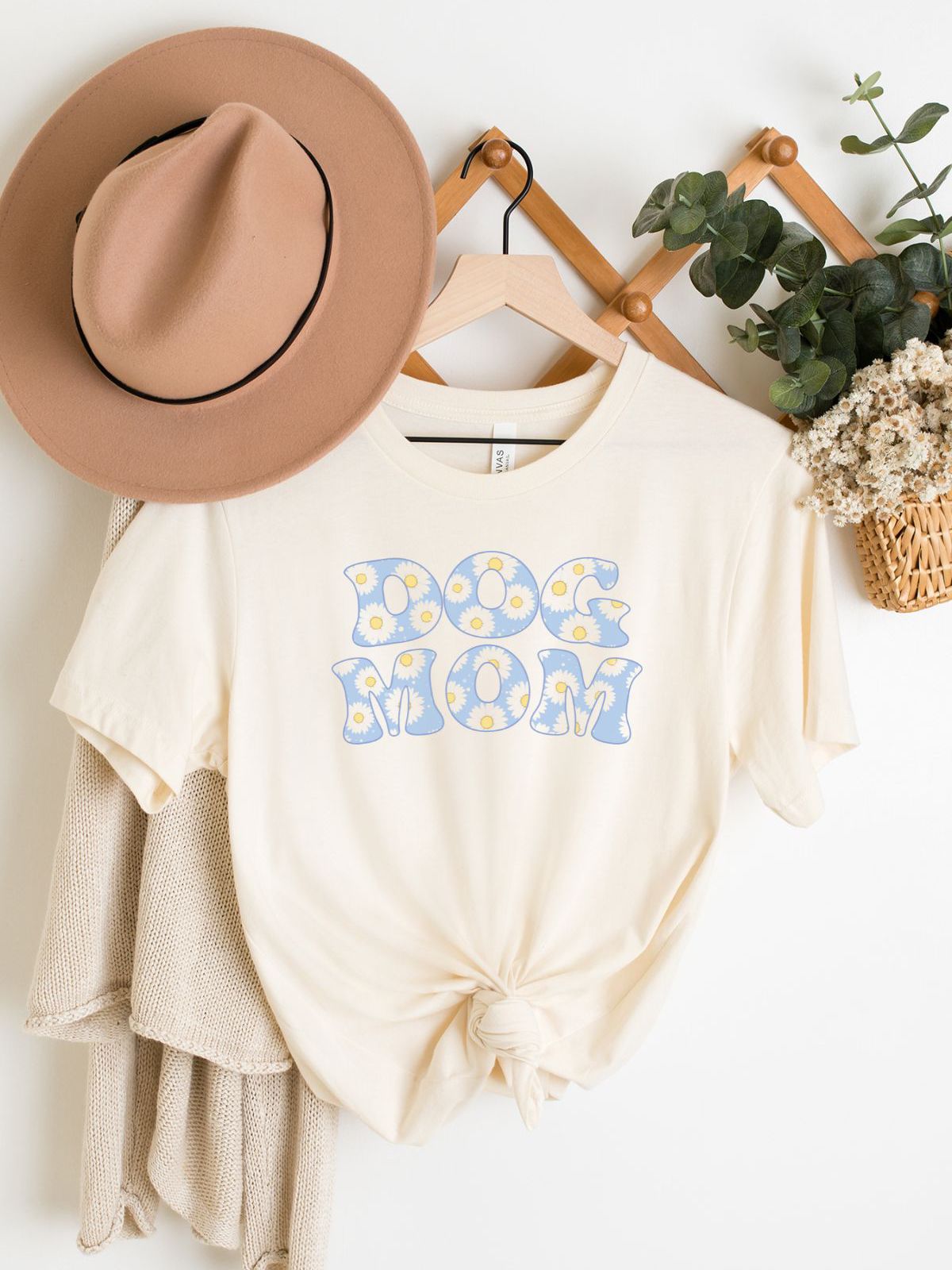 Dog Mom Women's T-Shirt Casual