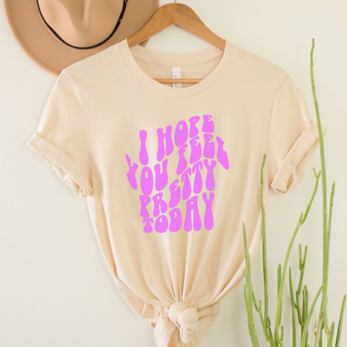 Feel Pretty Today Graphic Tee