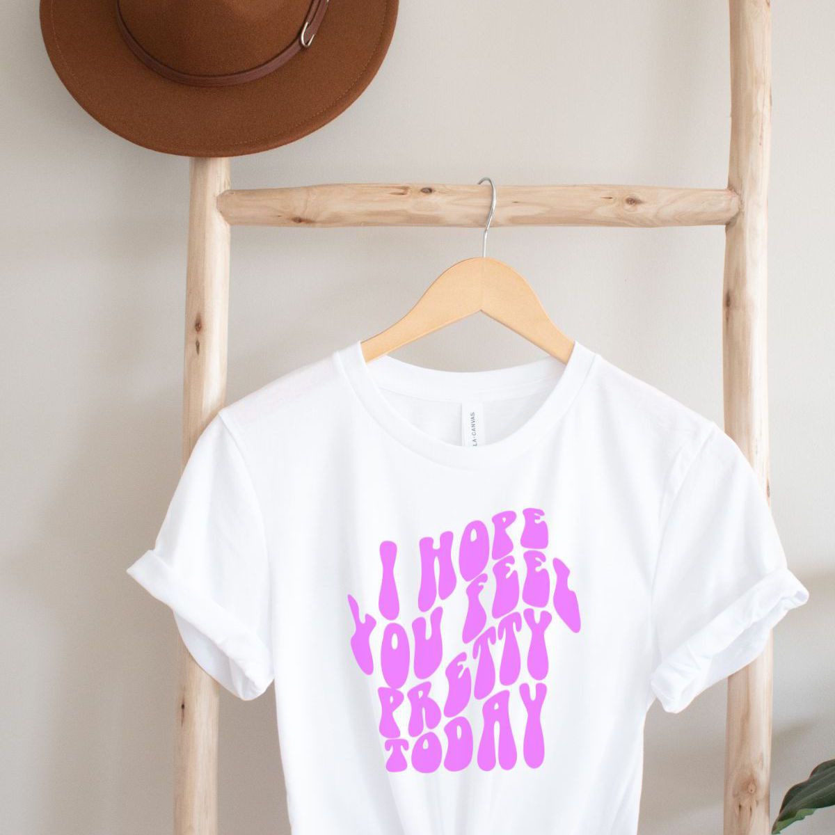 Feel Pretty Today Graphic Tee