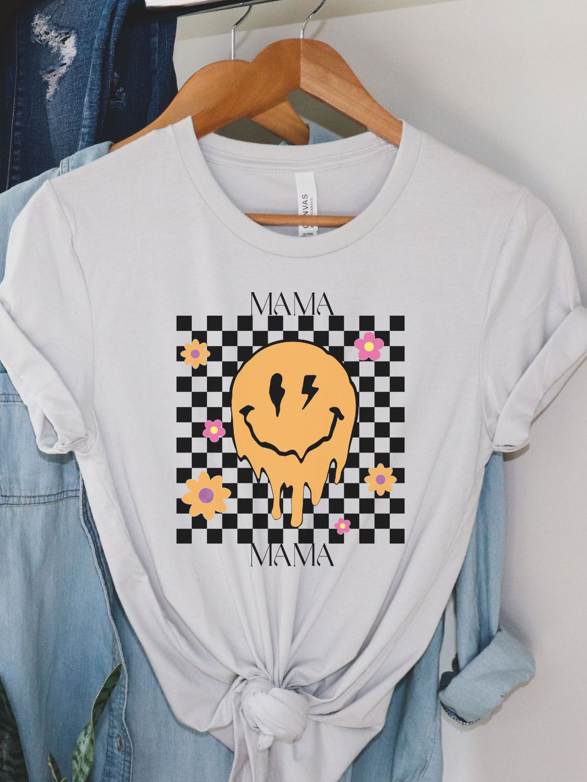 Mama Smiley Face Women's Tee Flower