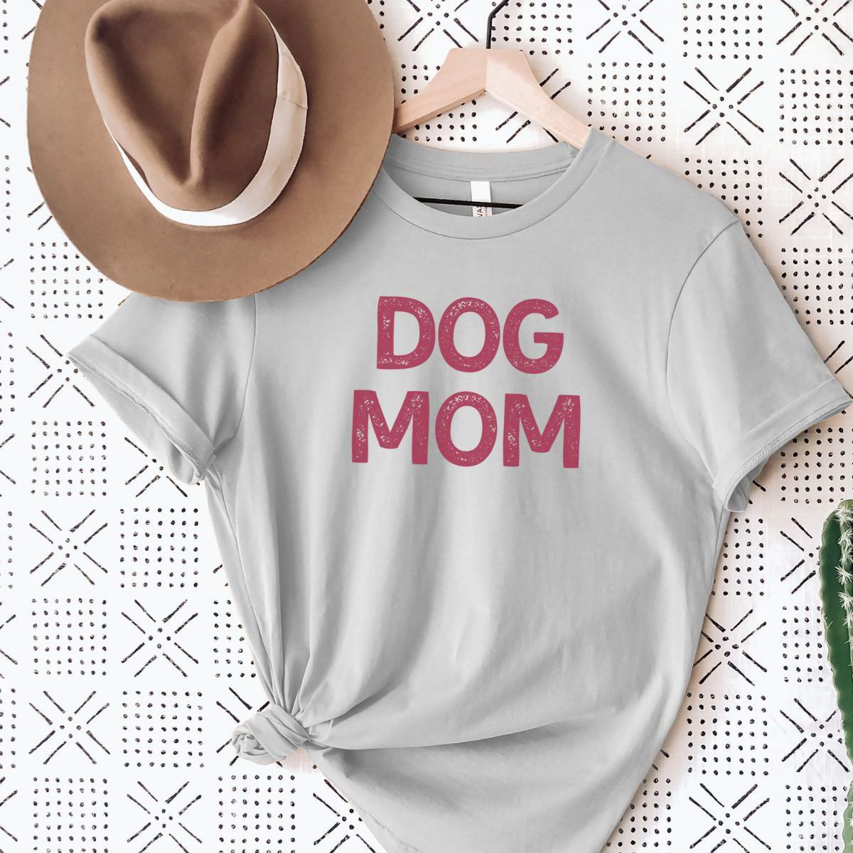 Dog Mom Women's T-shirt Casual