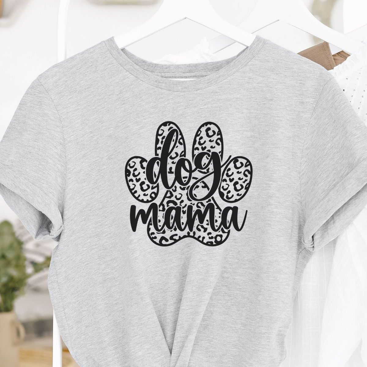 Dog Mama Women's T-Shirt Casual