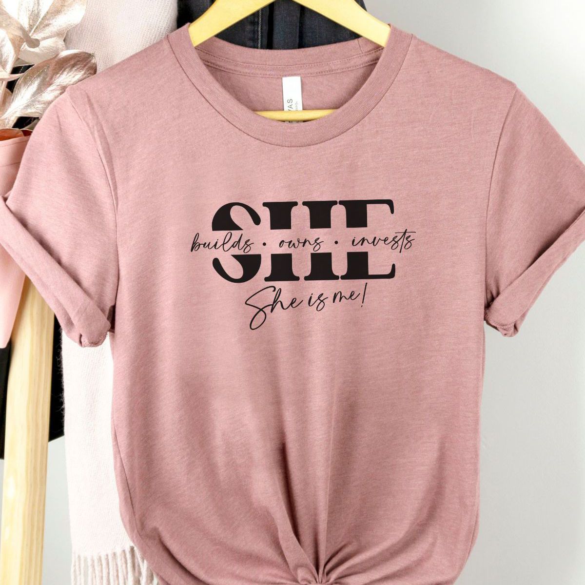 She Builds Owns Invests Women's T-Shirt