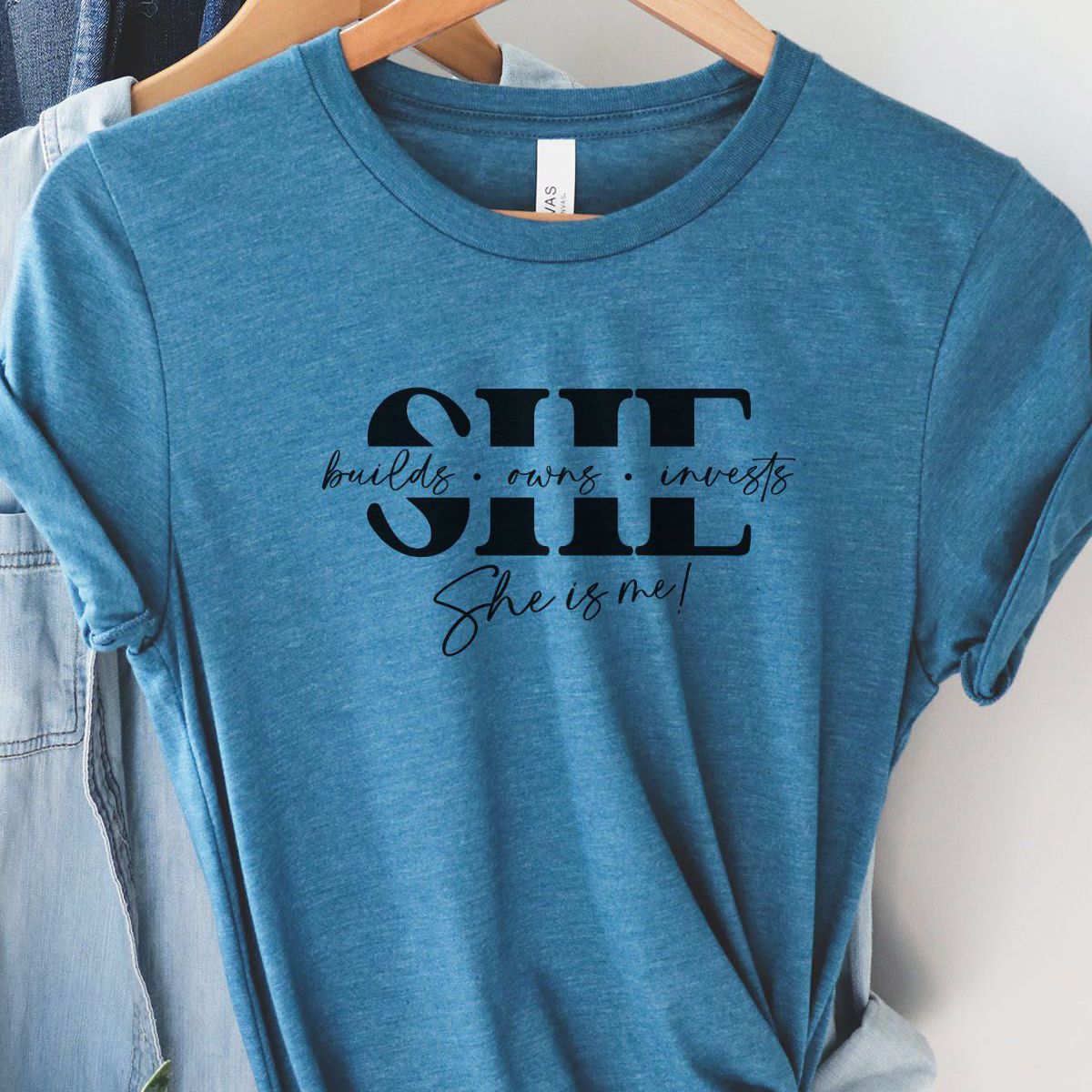 She Builds Owns Invests Women's T-Shirt