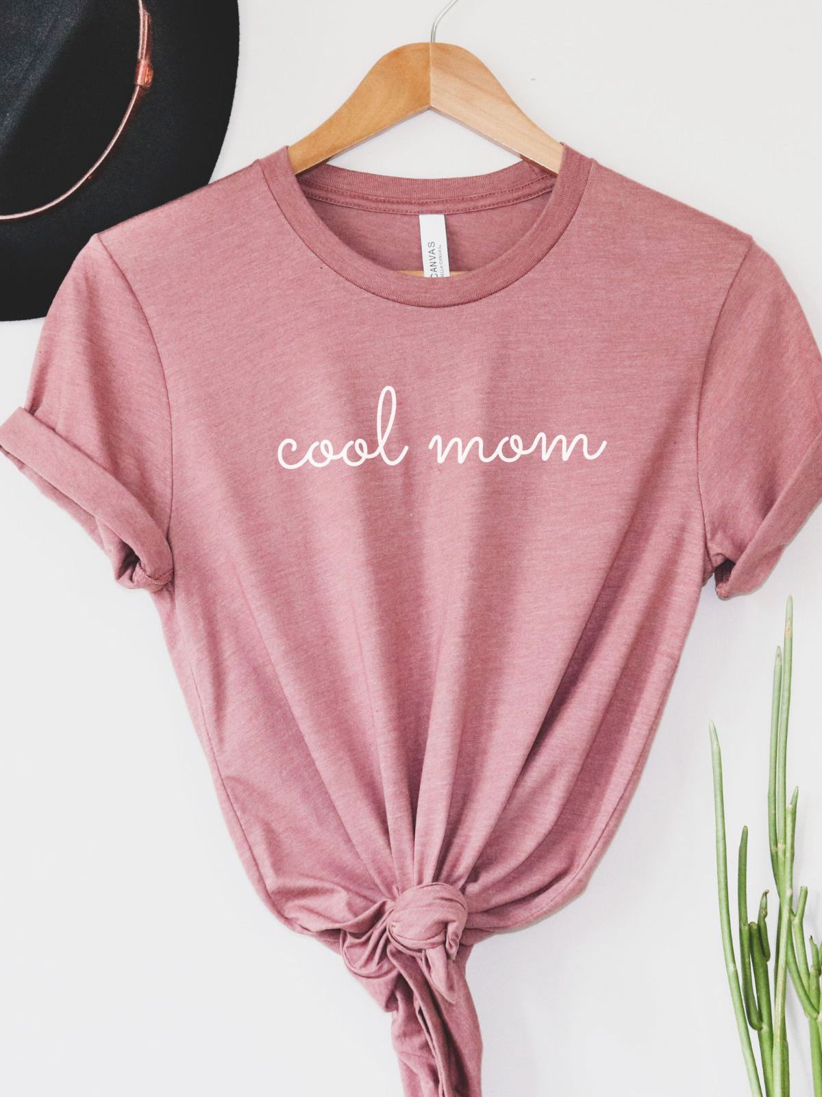 Cool Mom Women's T-Shirt Fashion