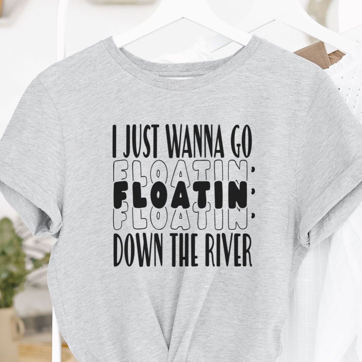 Floatin Womens Tee Summer