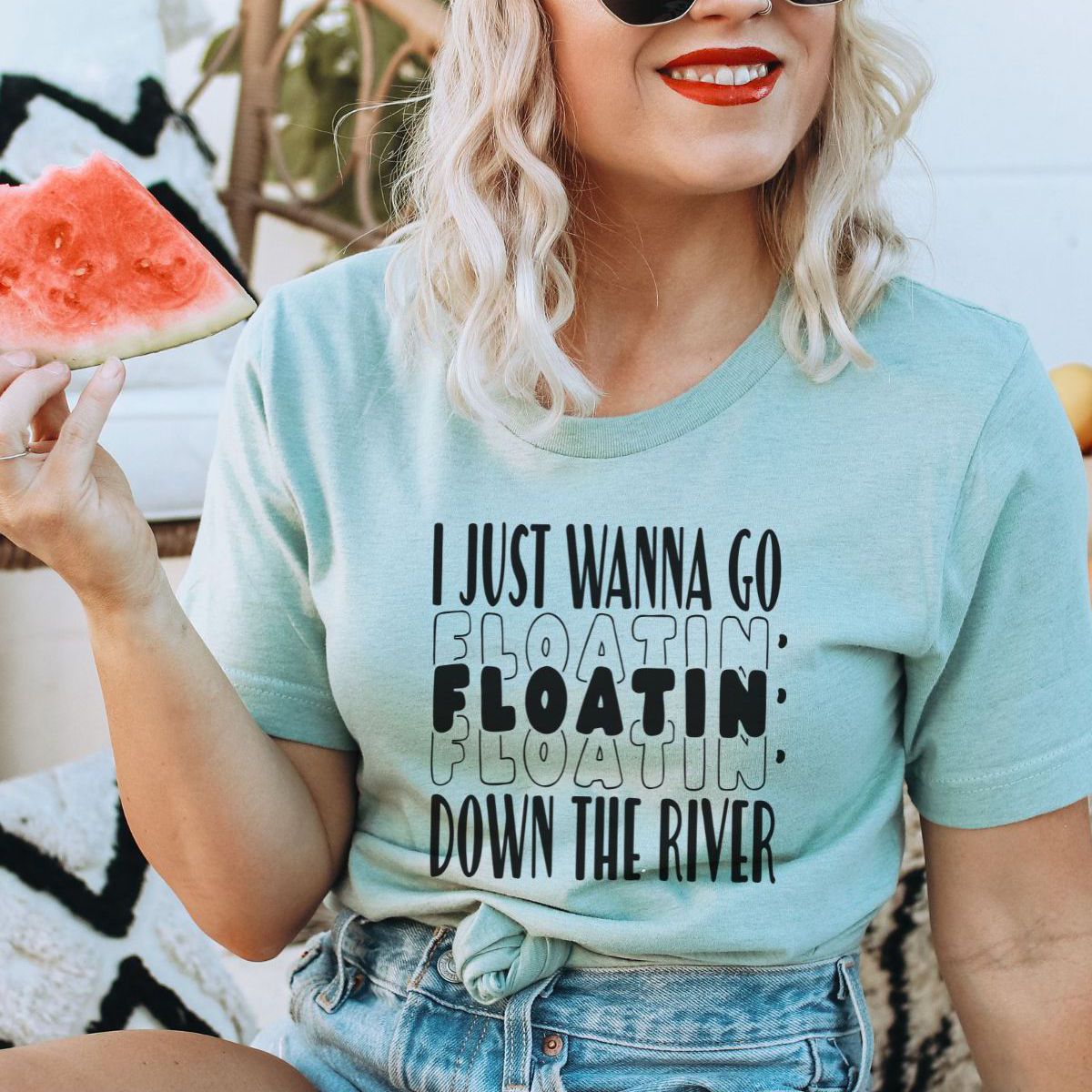 Floatin Womens Tee Summer