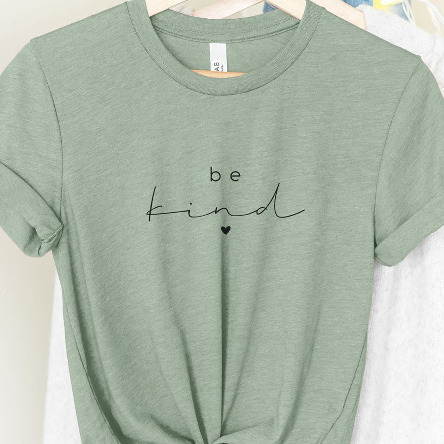 Be Kind Women's T-Shirt