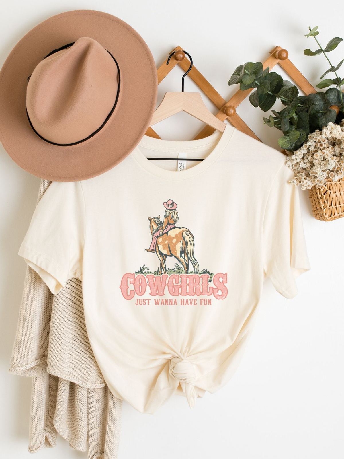 Cowgirls Women Tee Just Wanna Have Fun