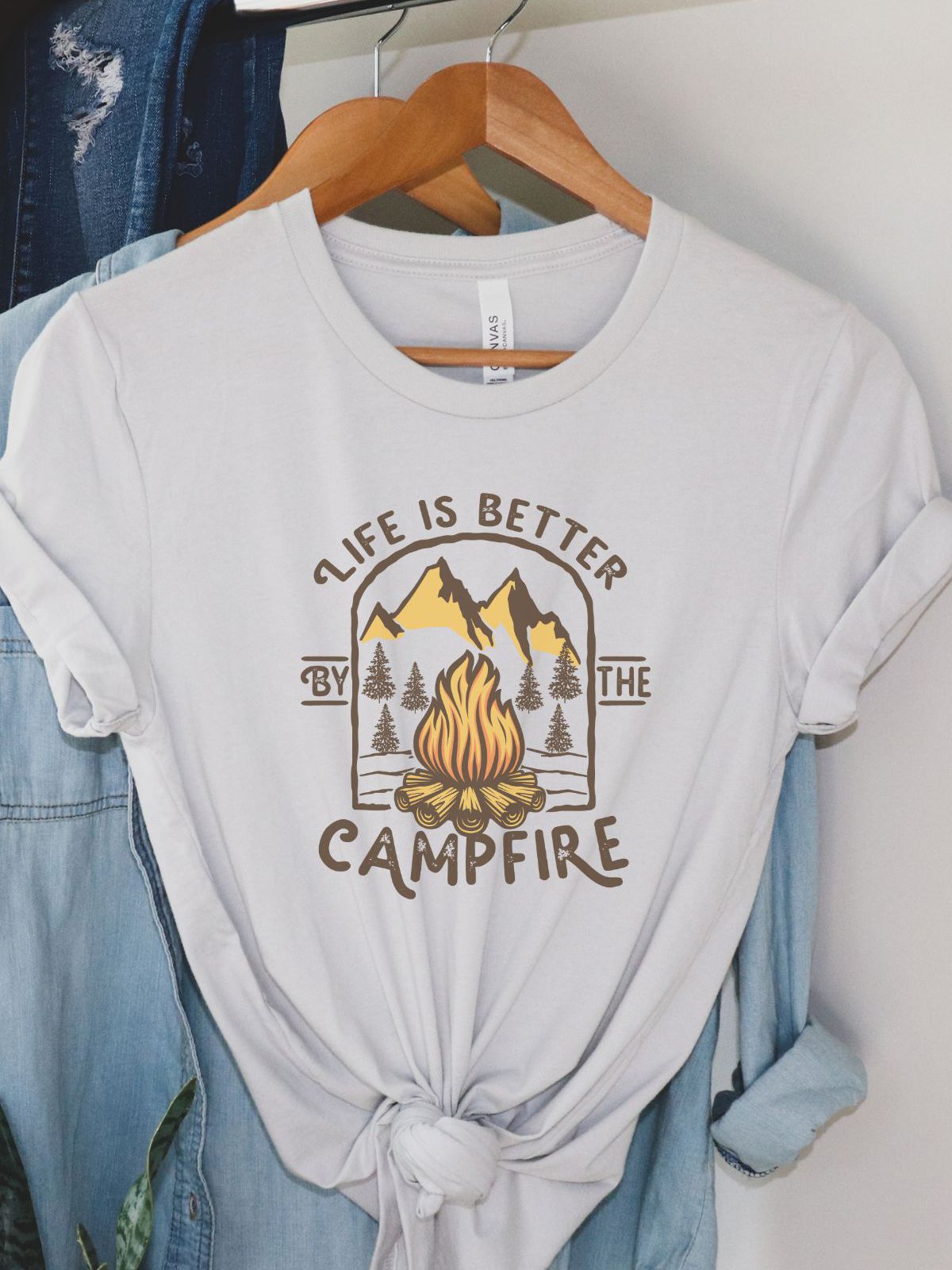 Campfire Graphic Unisex T-Shirt Outdoor