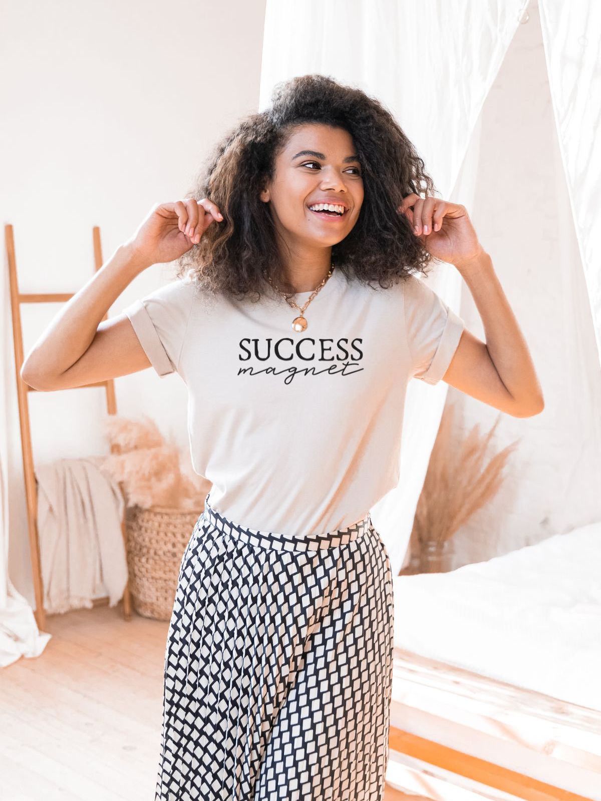 Success Magnet Womens T-Shirt Casual