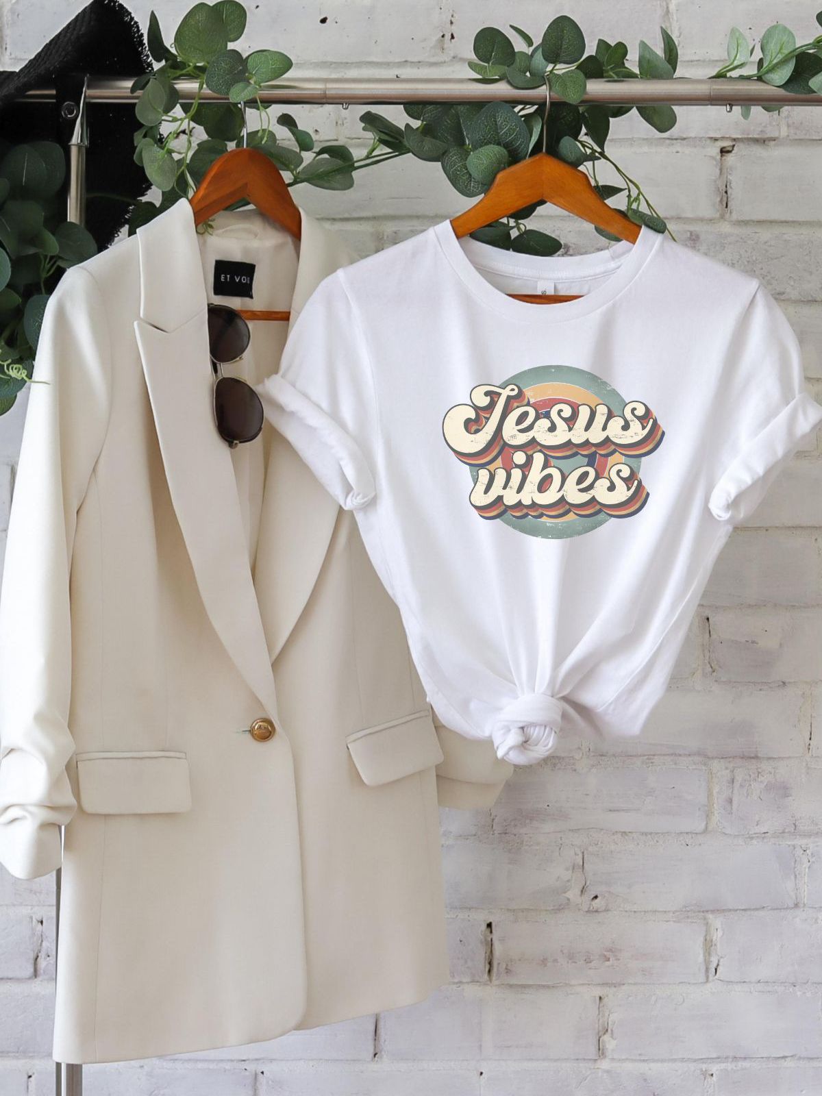 Jesus Vibes Women's T-Shirt Casual
