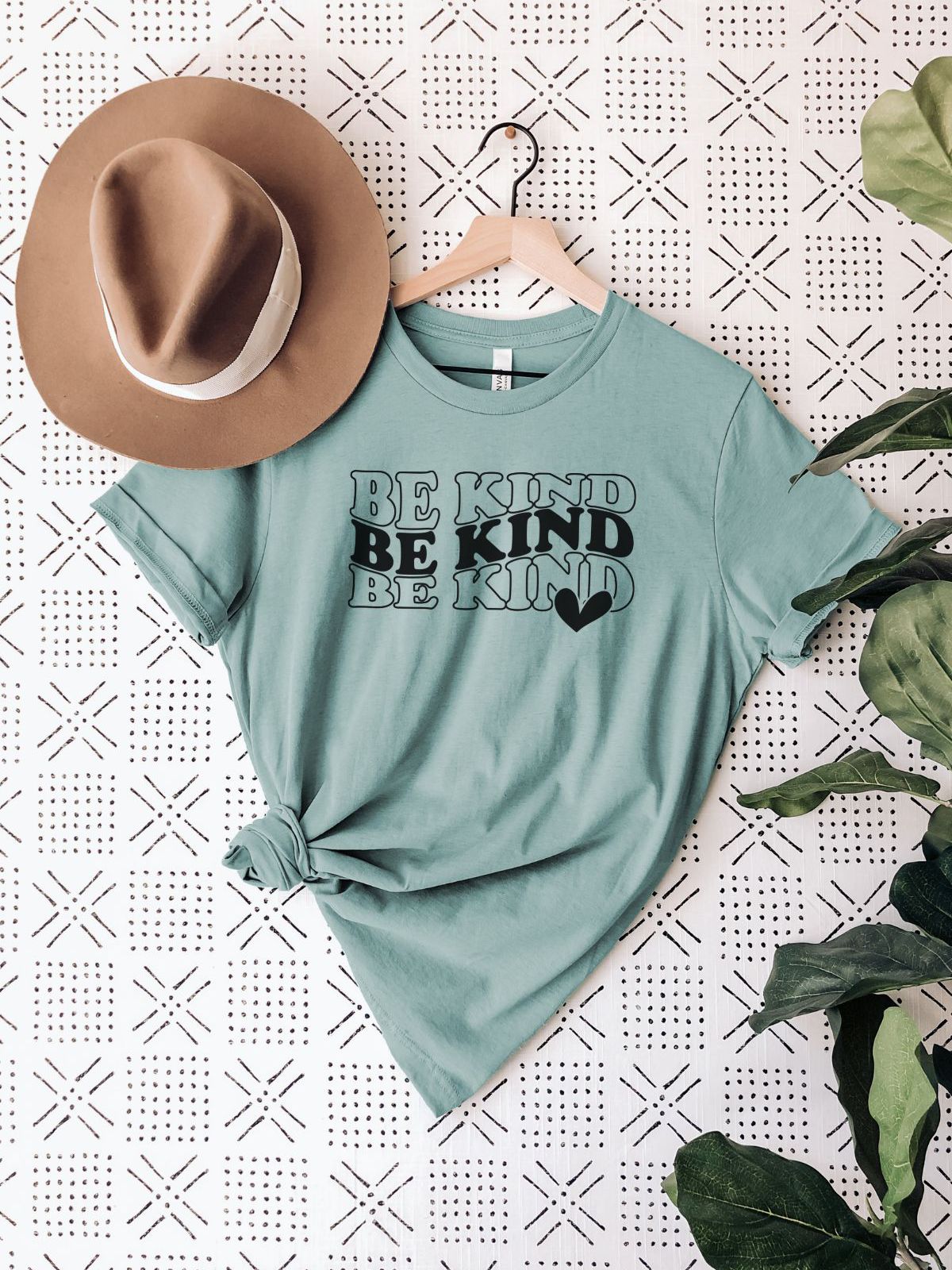 Be Kind Women's T-Shirt Casual