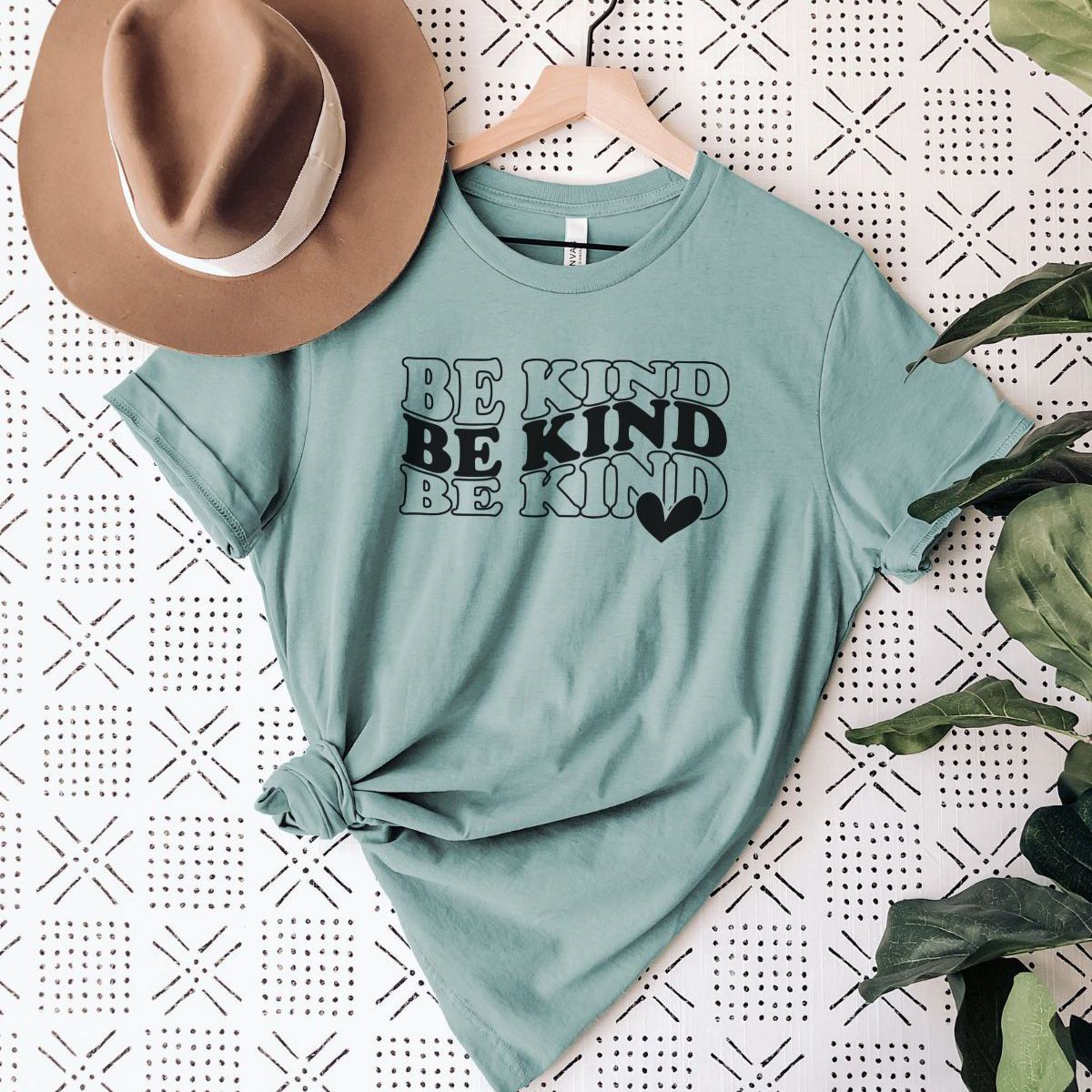 Be Kind Women's T-Shirt Casual