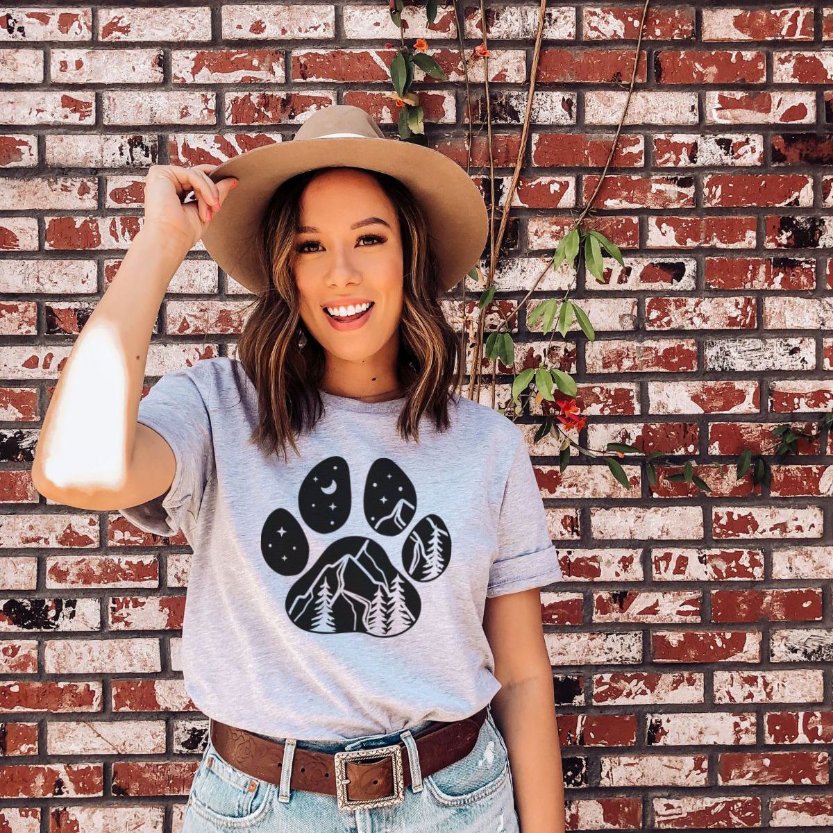 Bear Paw Women's T-Shirt Outdoors