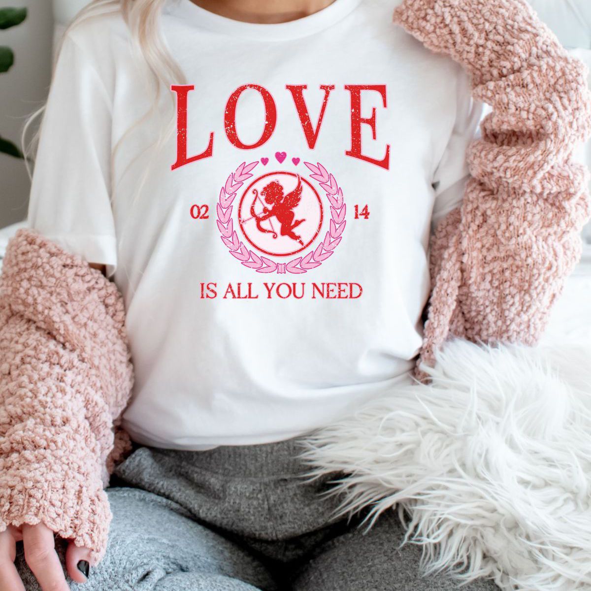 Love Women's T-Shirt Valentine's Day